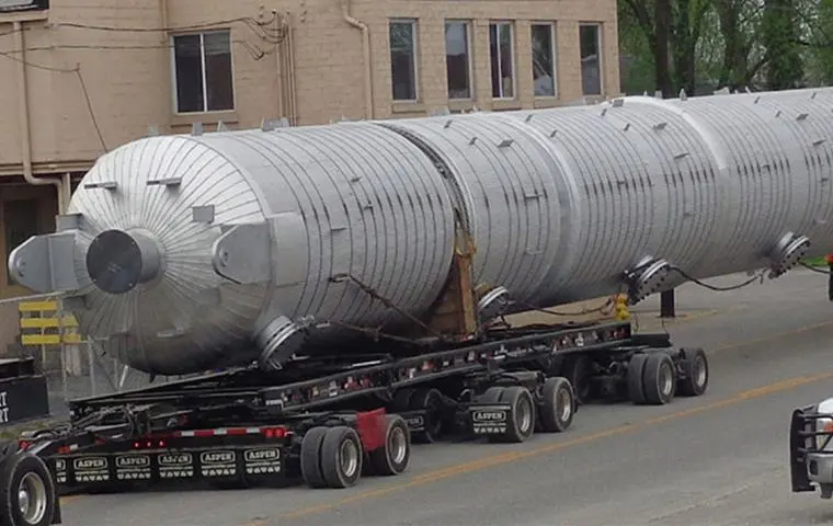 Refinery Deisohexanizer Tower 2